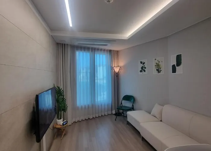 Apartment #gwangan Bridge#광안리해수욕장#광안대교뷰#해변뷰#헬스사우나#코니하우스