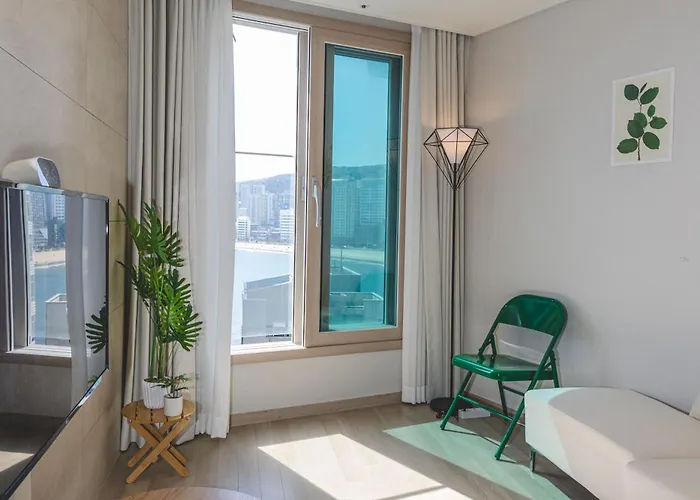 Apartment #gwangan Bridge#광안리해수욕장#광안대교뷰#해변뷰#헬스사우나#코니하우스 Busan